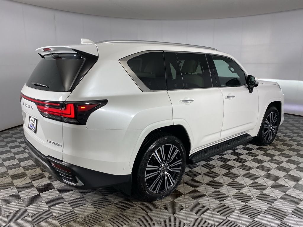 2025 Lexus LX 700h Luxury