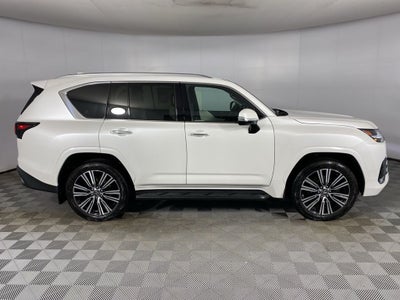 2025 Lexus LX 700h Luxury