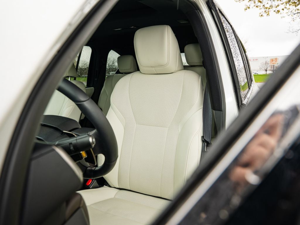 2025 Lexus LX 700h Luxury