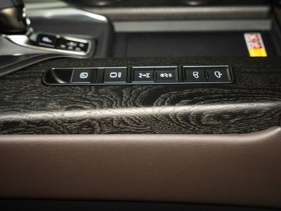 2025 Lexus LX 700h Luxury
