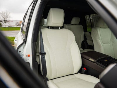 2025 Lexus LX 700h Luxury