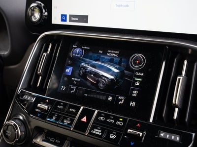 2025 Lexus LX 700h Luxury