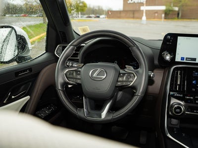 2025 Lexus LX 700h Luxury