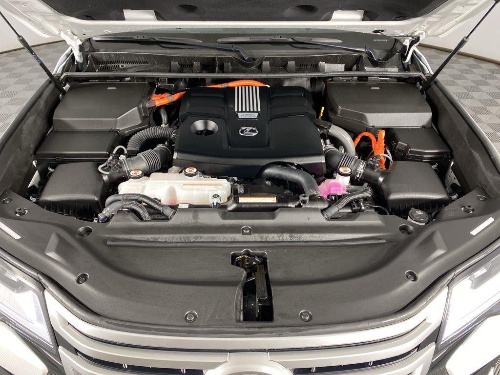 2025 Lexus LX 700h Luxury