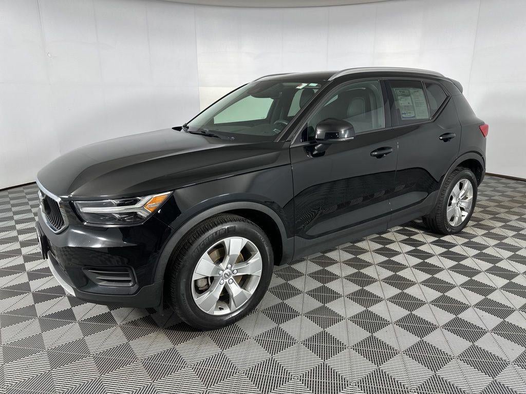 2020 Volvo XC40 Momentum