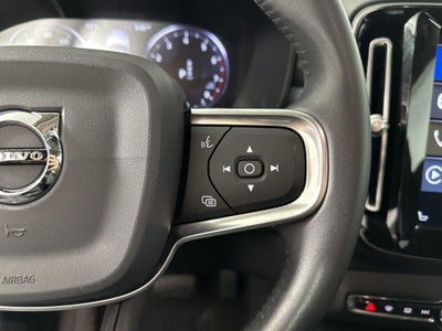 2020 Volvo XC40 Momentum