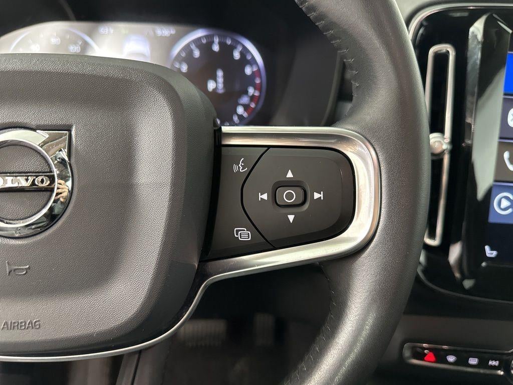 2020 Volvo XC40 Momentum