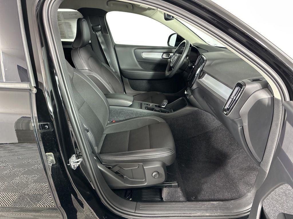 2020 Volvo XC40 Momentum