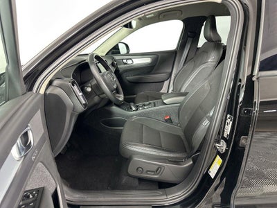 2020 Volvo XC40 Momentum