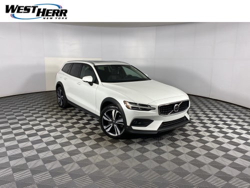 2023 Volvo V60 Cross Country B5 Plus