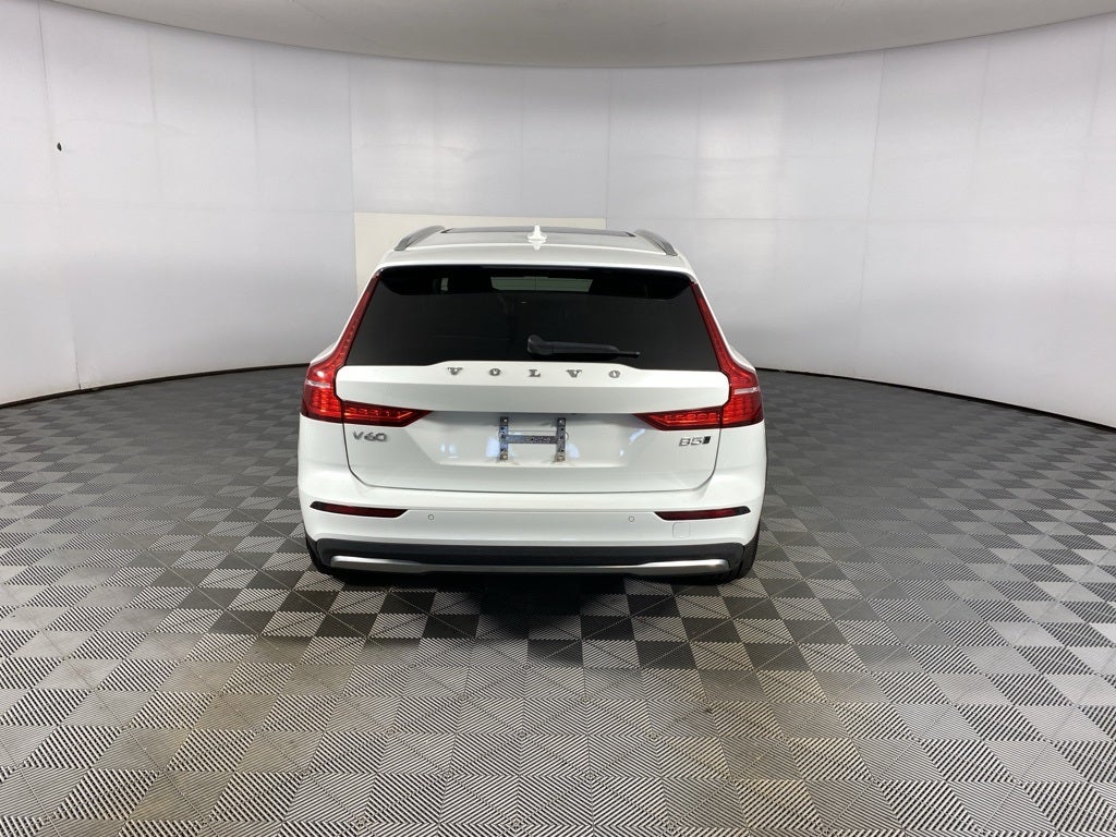 2023 Volvo V60 Cross Country B5 Plus