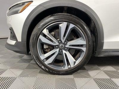2023 Volvo V60 Cross Country B5 Plus