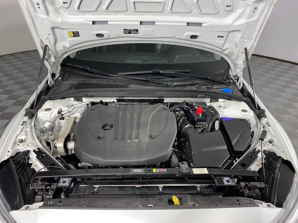 2023 Volvo V60 Cross Country B5 Plus