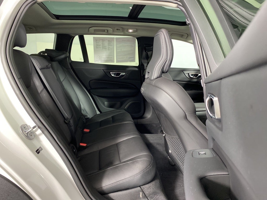 2023 Volvo V60 Cross Country B5 Plus