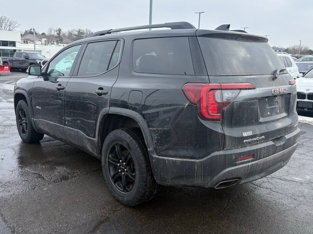 2022 GMC Acadia AT4