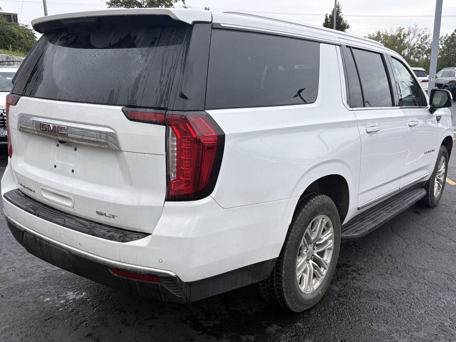 2022 GMC Yukon XL SLT
