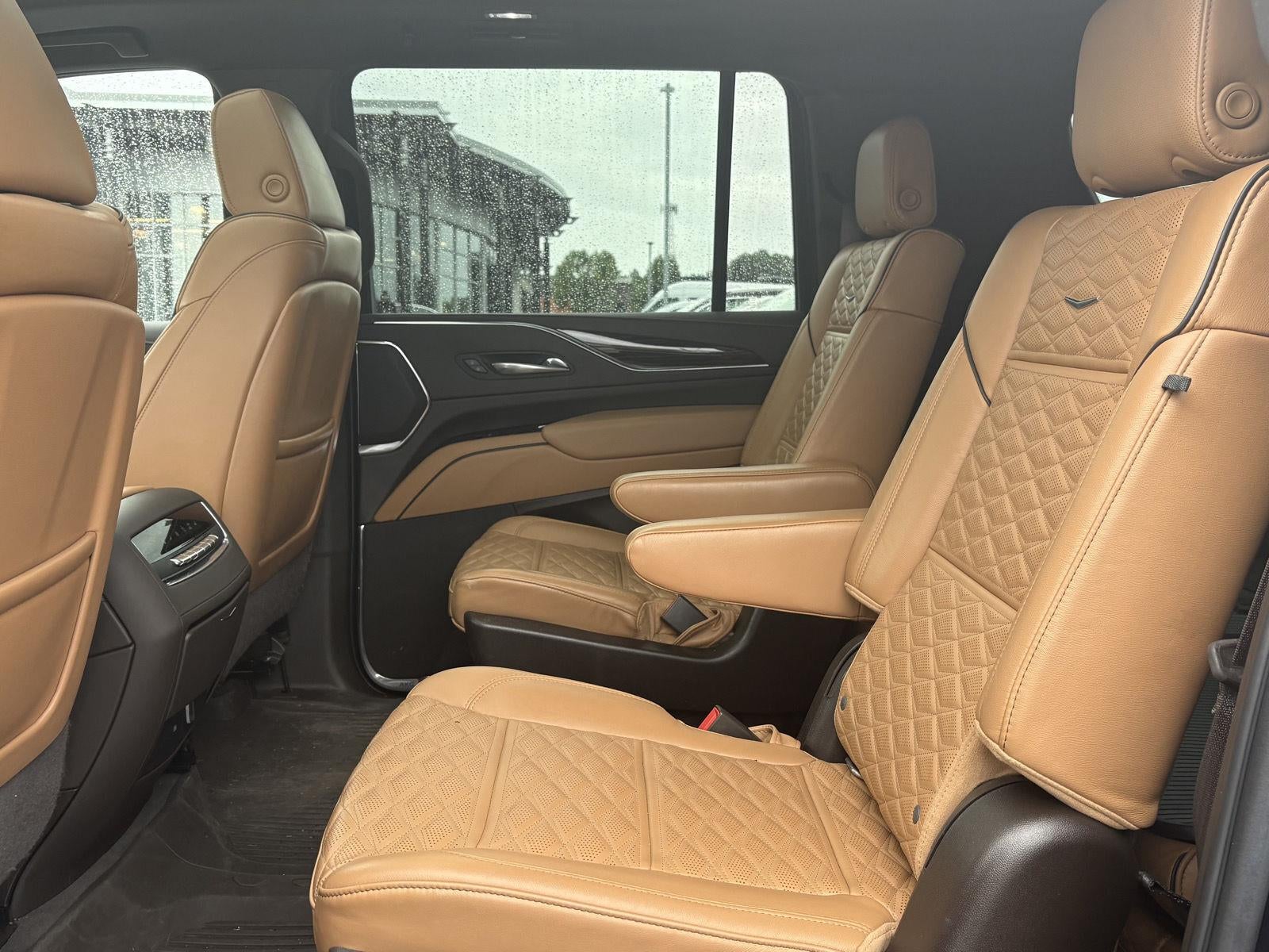 2022 Cadillac Escalade Esv Premium Luxury