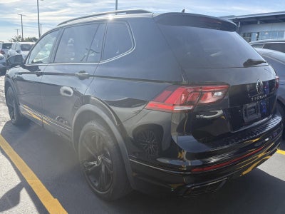 2023 Volkswagen Tiguan SE R-Line Black