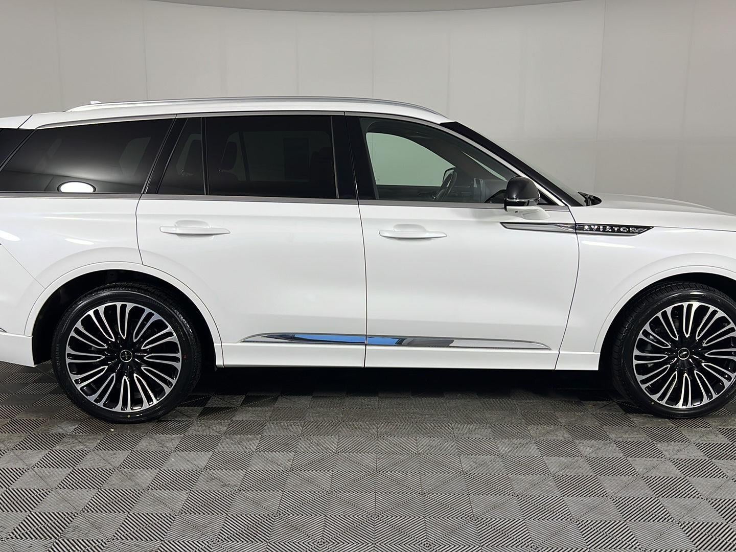 2023 Lincoln Aviator Black Label