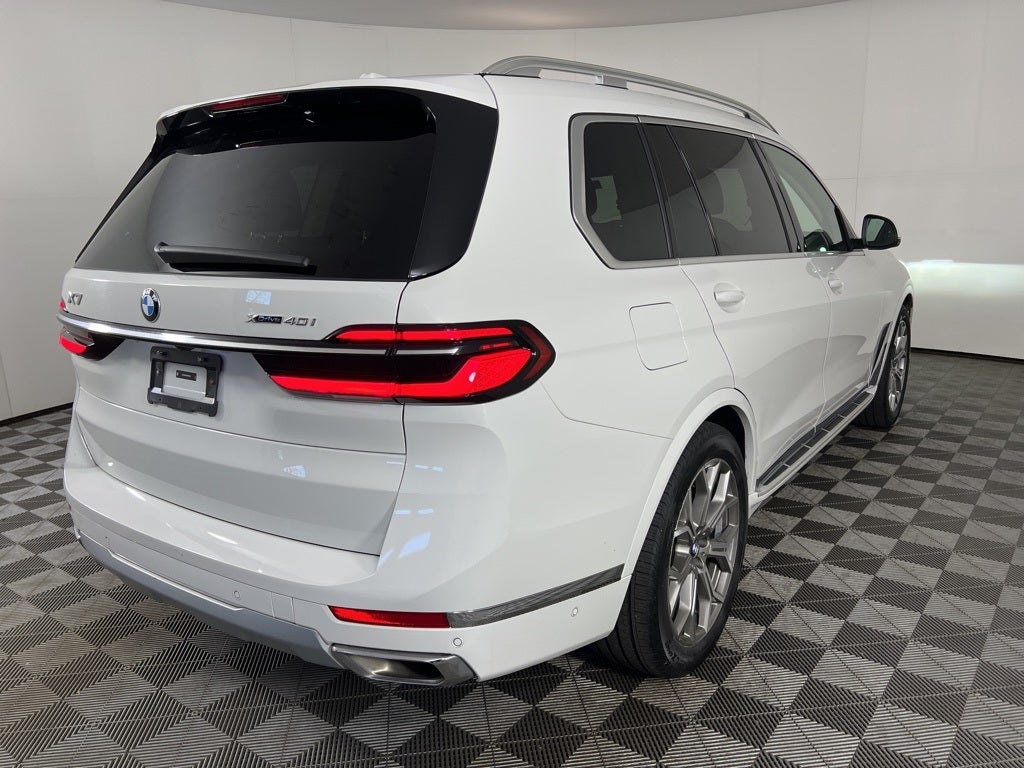 2025 BMW X7 xDrive40i