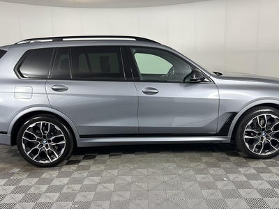 2025 BMW X7 M60i
