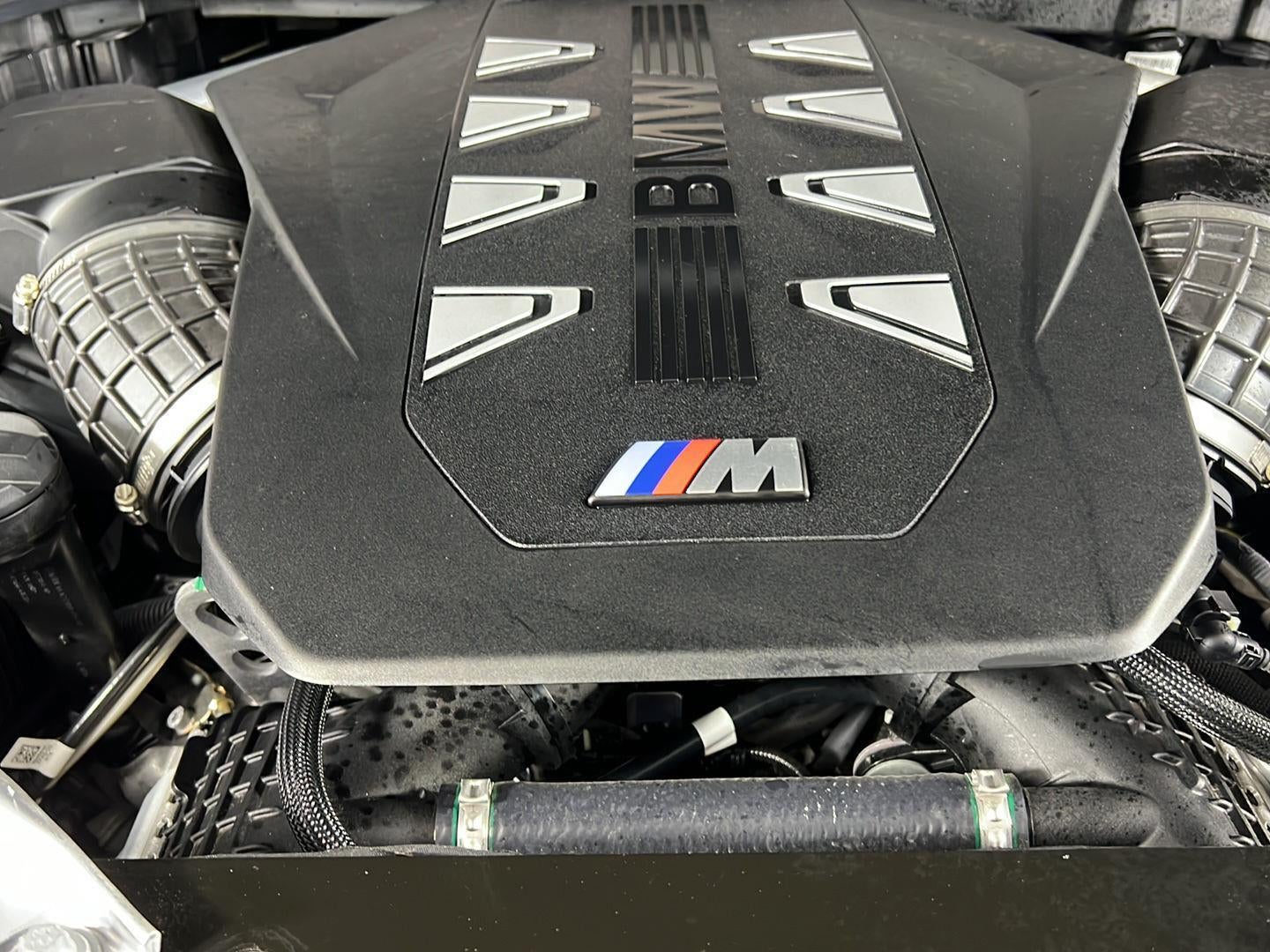 2025 BMW X7 M60i