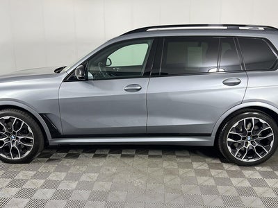 2025 BMW X7 M60i