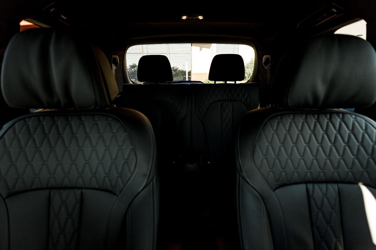2025 BMW X7 M60i