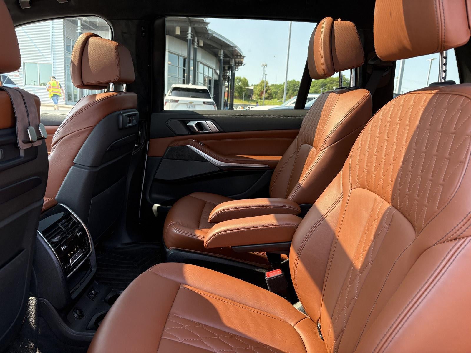 2022 BMW X7 M50i