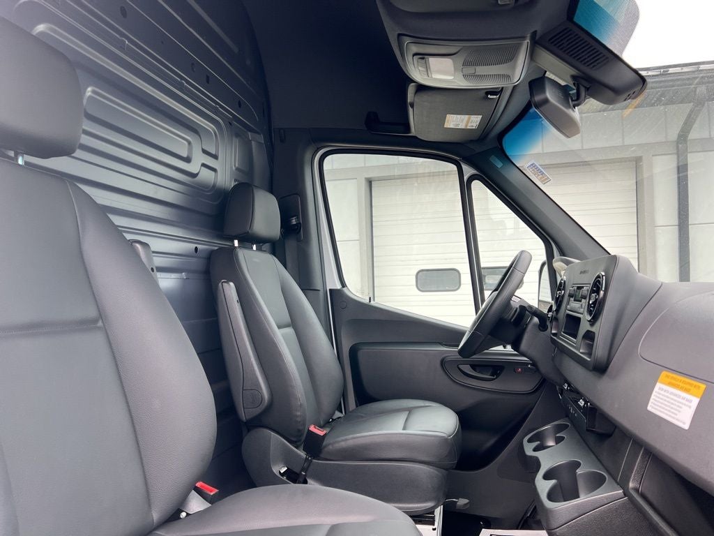 2025 Mercedes-Benz Sprinter 2500 Cargo 170 WB High Roof