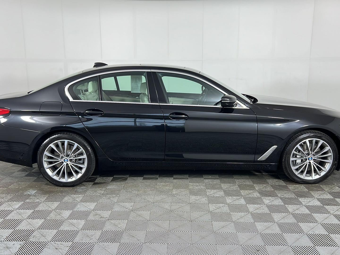 2023 BMW 5 Series 540i xDrive