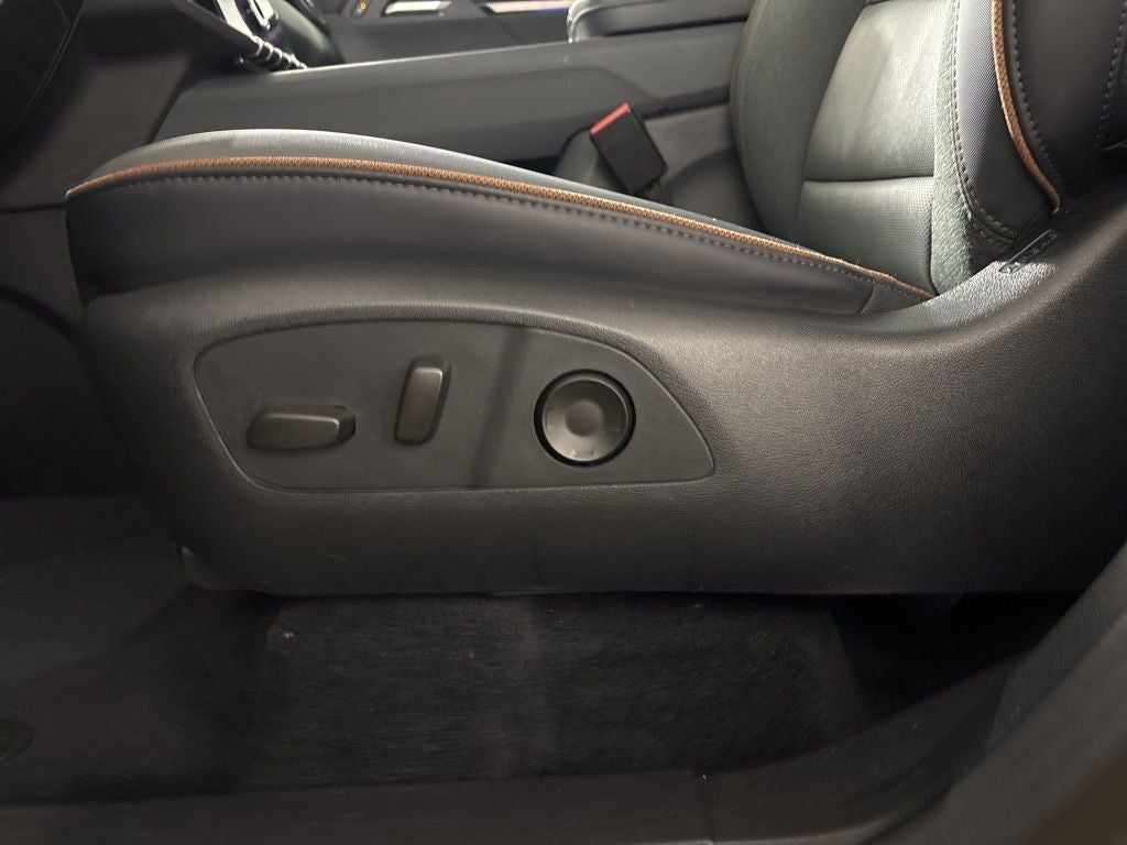 2024 GMC Acadia AT4