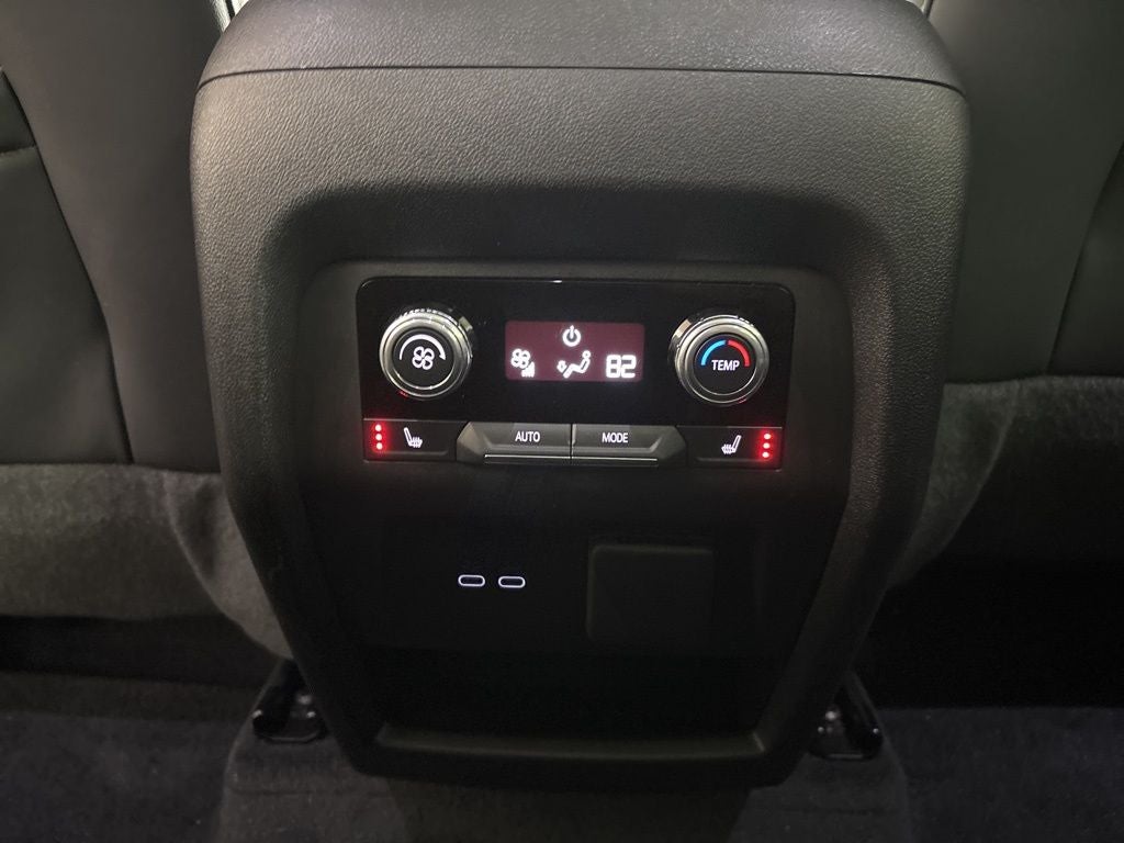2024 GMC Acadia AT4