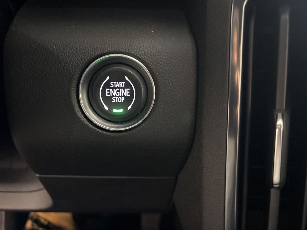 2024 GMC Acadia AT4