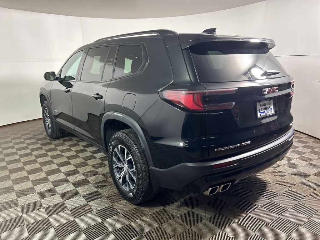 2025 GMC Acadia AT4