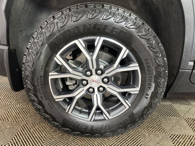 2025 GMC Acadia AT4
