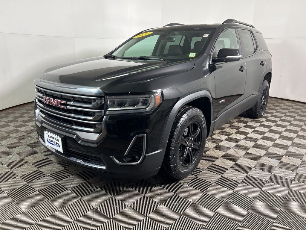 2023 GMC Acadia AT4