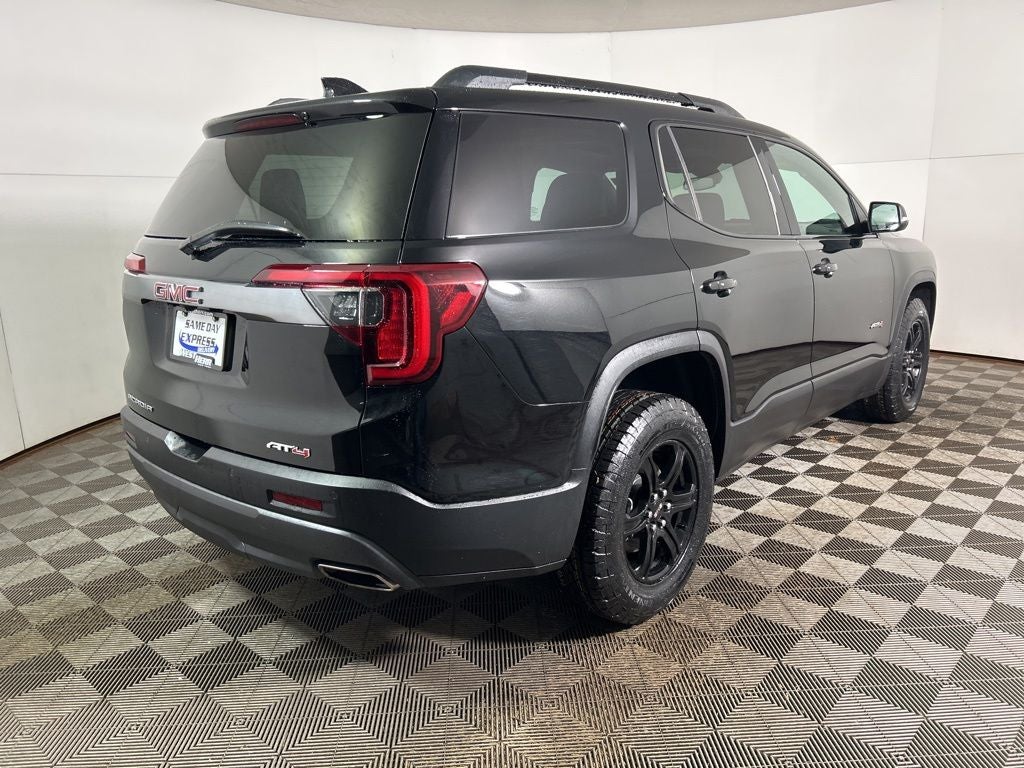2023 GMC Acadia AT4