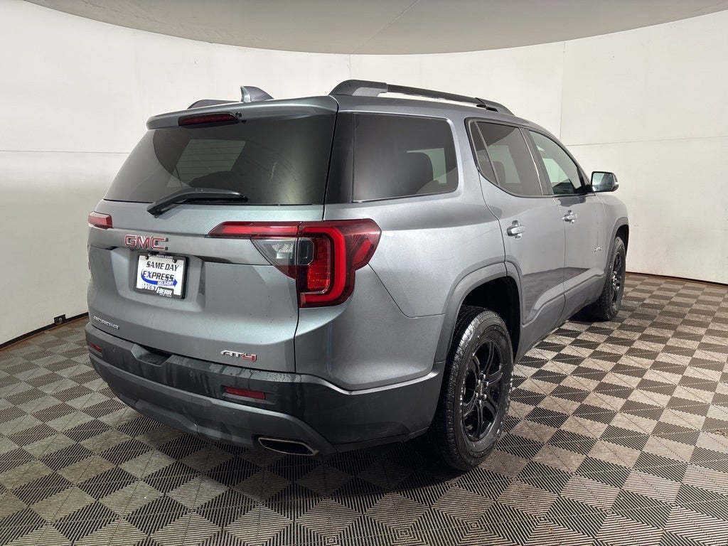 2022 GMC Acadia AT4