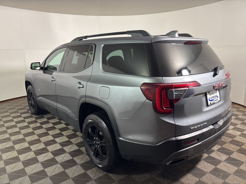 2022 GMC Acadia AT4