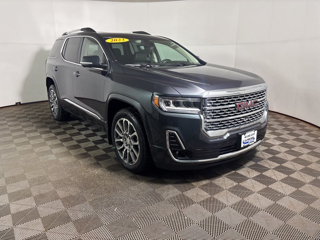 2023 GMC Acadia Denali