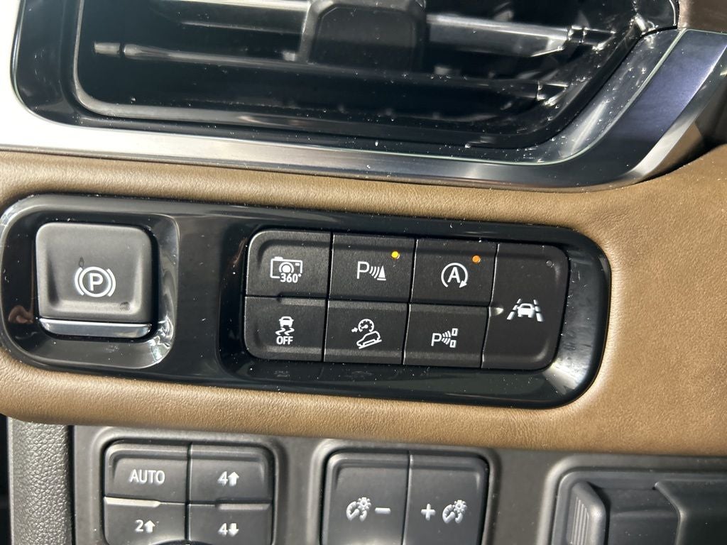 2025 GMC Yukon Denali Ultimate