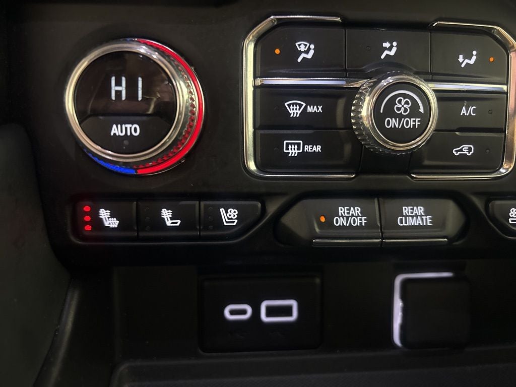 2024 GMC Yukon XL AT4