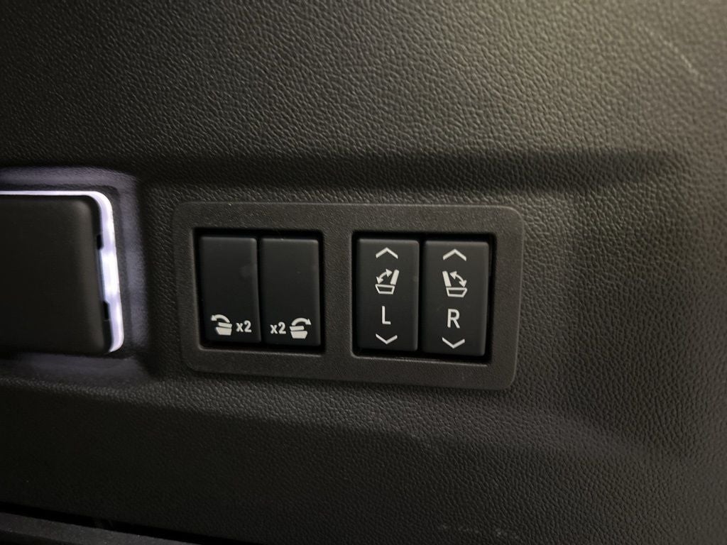 2025 GMC Yukon AT4 Ultimate