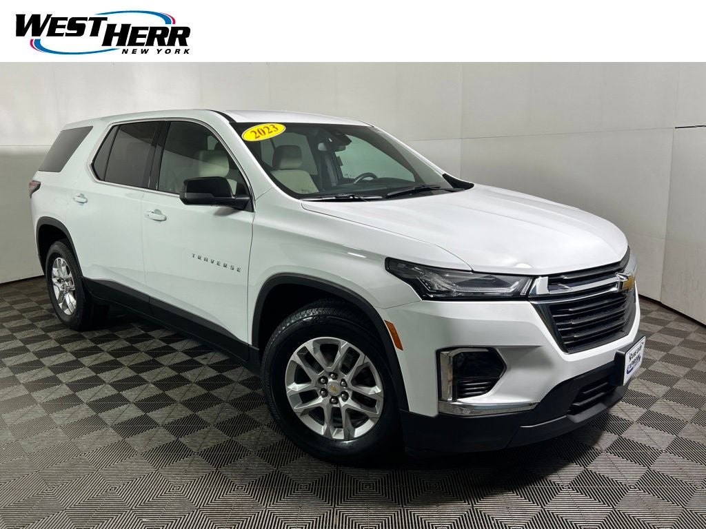 2023 Chevrolet Traverse LS