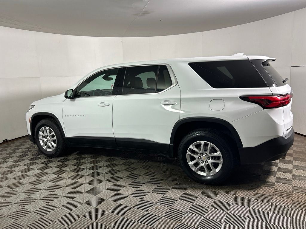 2023 Chevrolet Traverse LS