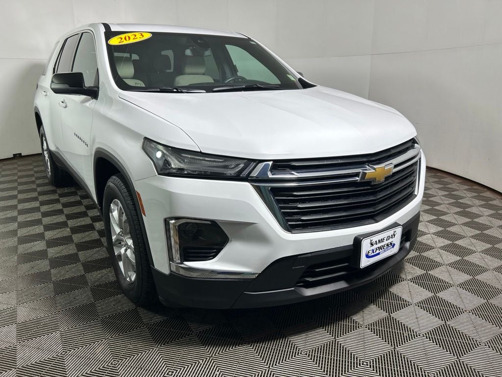 2023 Chevrolet Traverse LS