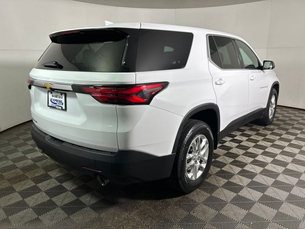 2023 Chevrolet Traverse LS