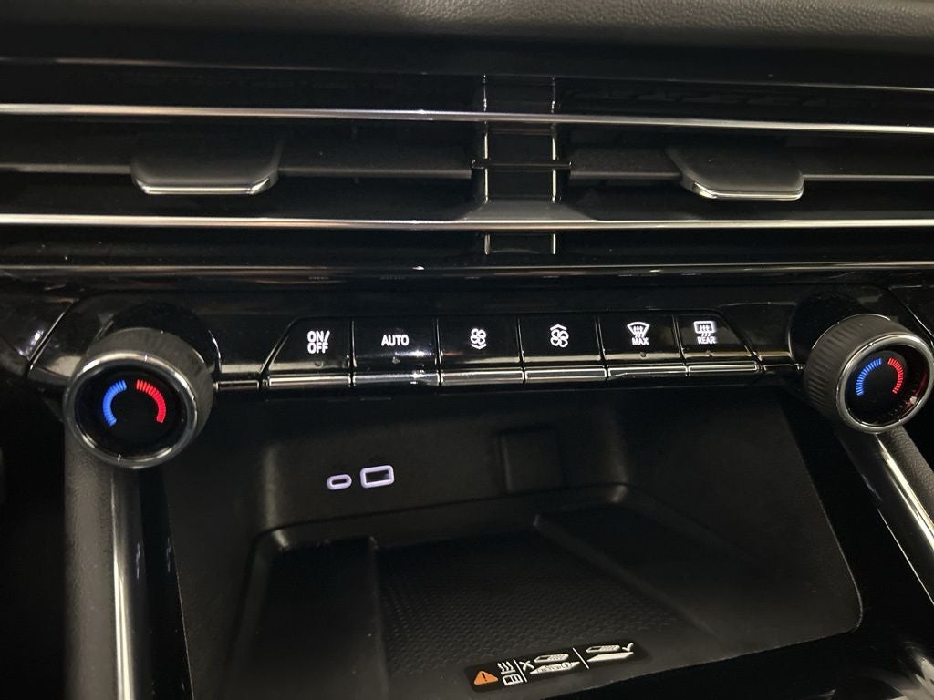 2025 Chevrolet Traverse LT 2LT