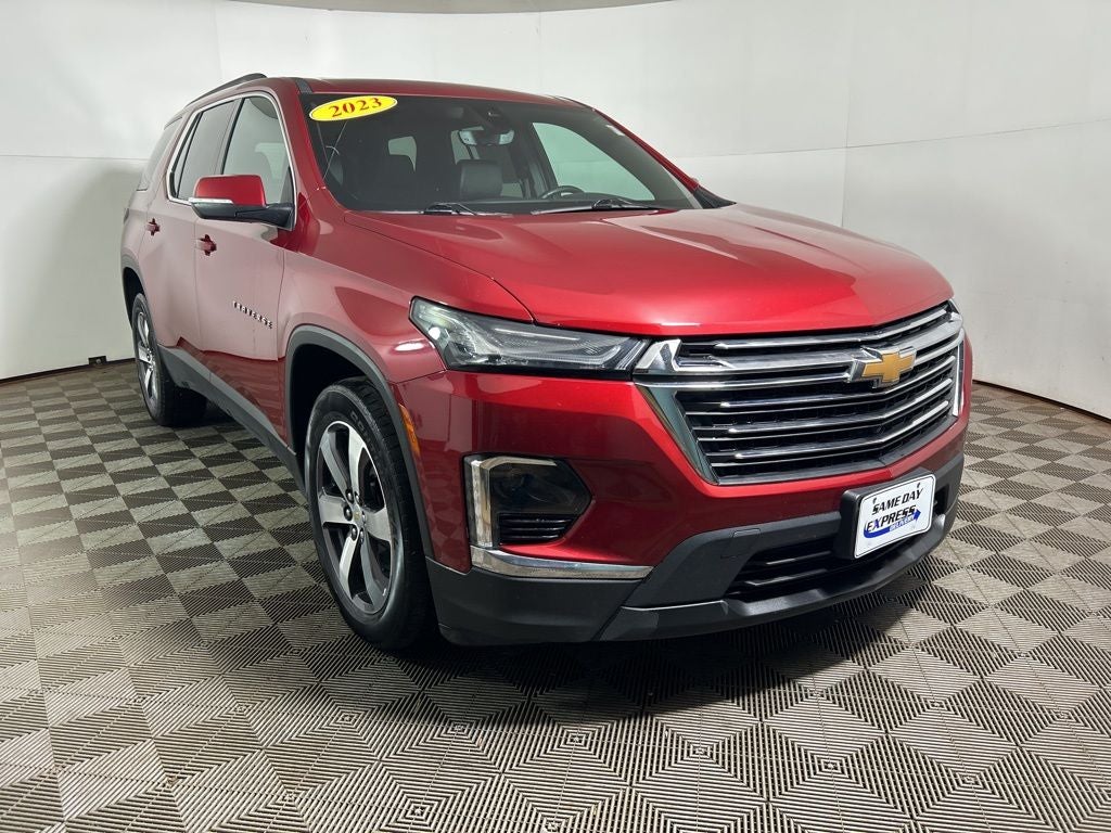 2023 Chevrolet Traverse LT Leather